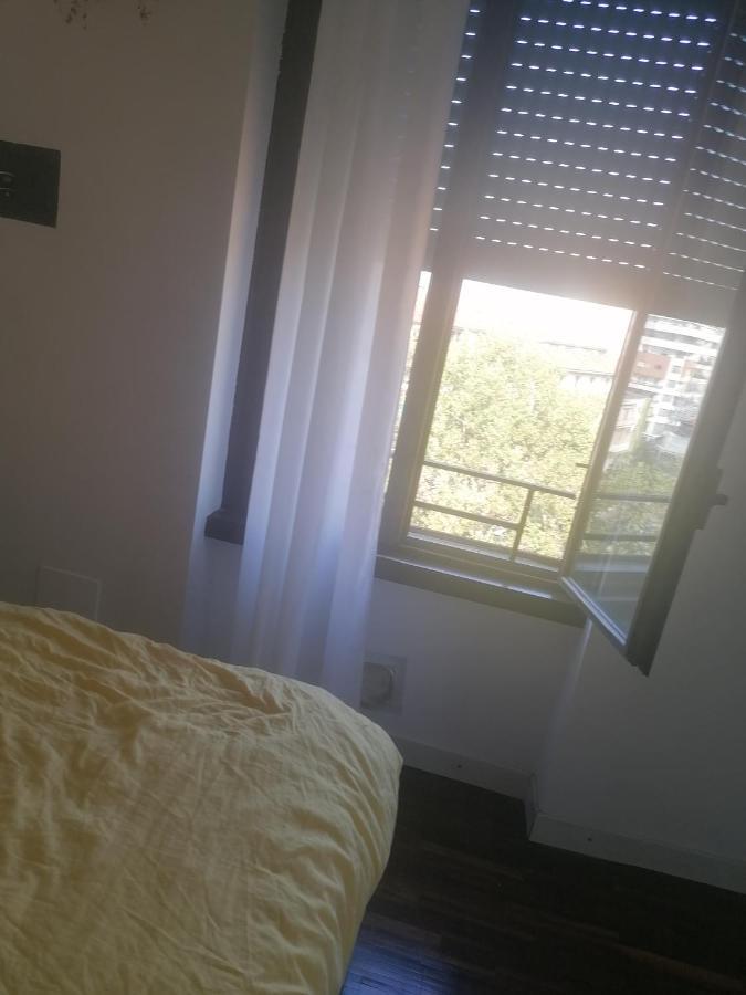 1 10 Min Walking From Isola Bed and breakfast Milán